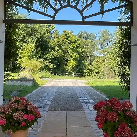 Gutshof In Seenaehe Апартаменты