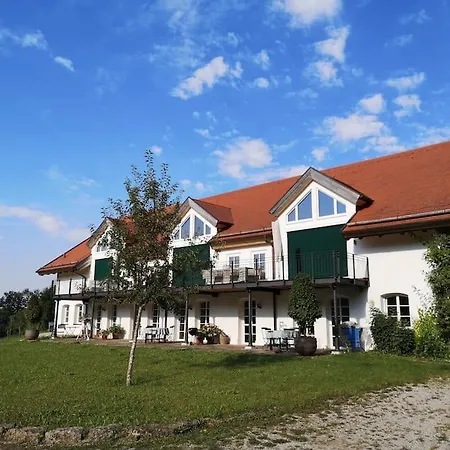 Appartement Gutshof In Seenaehe