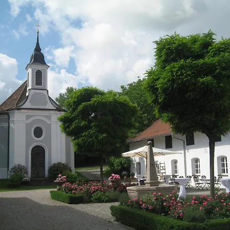 Gutshof In Seenaehe Appartement