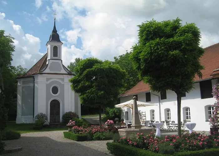 Gutshof In Seenaehe アパート